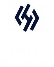 logo sami hoteleiro vertical branco